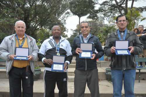 CHSA homenageia e agradece ex-funcionários