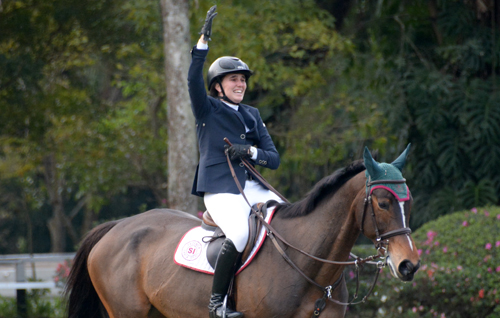 Isabella Salles vence Clássico nos 79 anos do CHSA