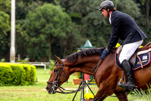 Zé Roberto faz dobradinha na largada do Internacional de Saltos em Curitiba