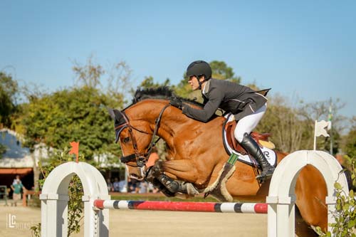 Rafael Moderno é campeão e André Bacchi, bronze, no Brasileiro Young Rider 2016