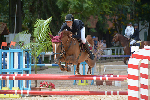 Andrea Muniz com Maloubet Xangô fatura o GP da 1ª Copa Santo Amaro