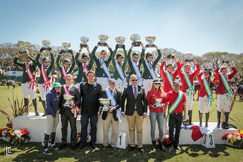 Juliana, Raphael, Philip e Marcelo: medalhistas por equipes no Sul-Americano