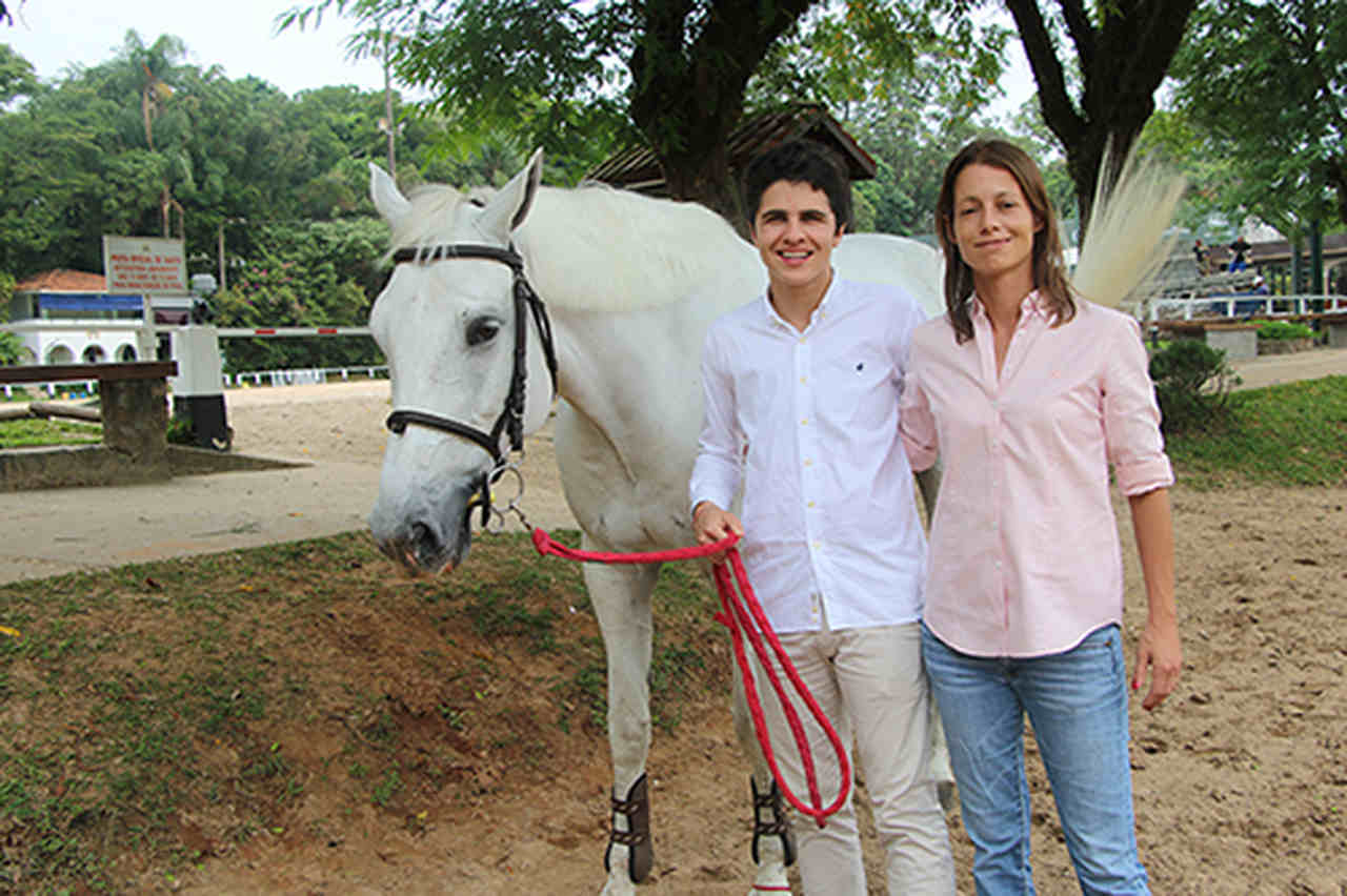 Gustavo Glasser: empreendedor trans e cavaleiro nas horas vagas