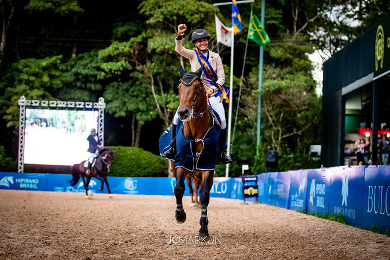 Andrea Muniz é campeã do GP Internacional em SP e Reynoso garante o hepta no ranking senior top