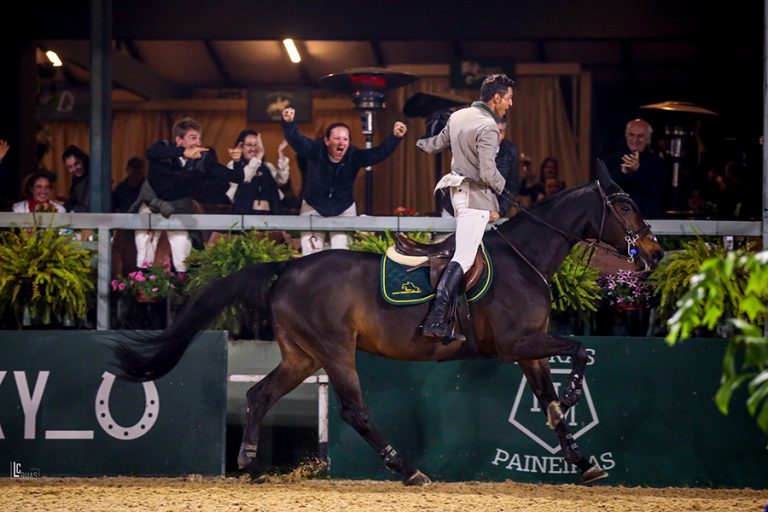 Raphael Leite é campeão da Copa Ouro no CSN D Maio e Pedro Cordeiro, vice, ambos montando cavalos de 18 anos